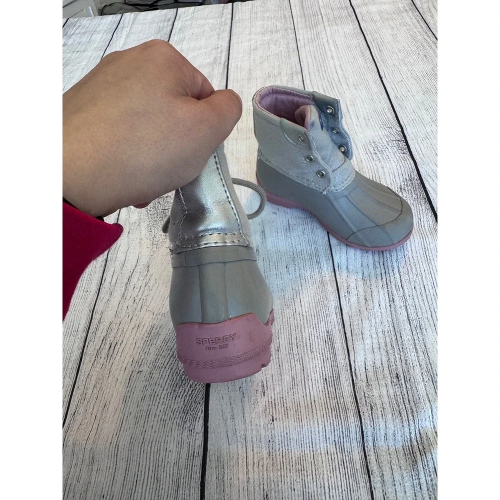 Sperry Top-Sider Toddler Saltwater Duck Boots Grey Pink Metallic Size 8 0638